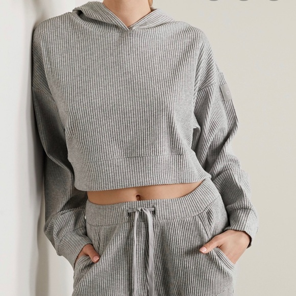 Nwt Alo Yoga Muse Ribbed Cropped Hoodie 